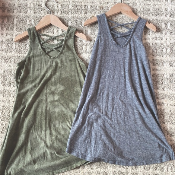 OLD NAVY KIDS medium size 8 camo dress, & KIDS small size 6 grey dress - Picture 1 of 2